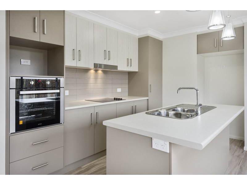 12 Orchard Lane, Glenvale QLD 4350