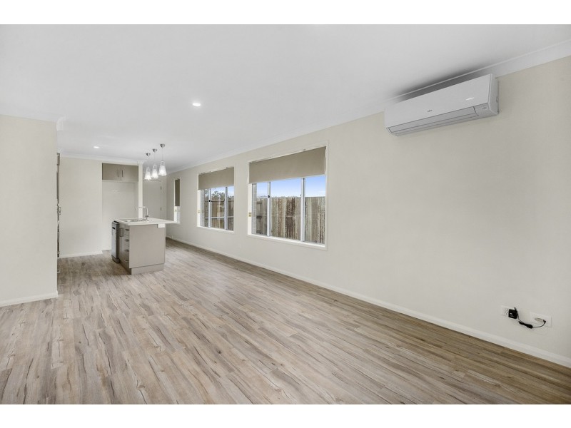 12 Orchard Lane, Glenvale QLD 4350