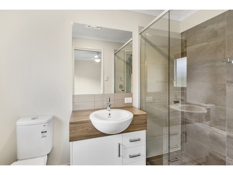 12 Orchard Lane, Glenvale QLD 4350