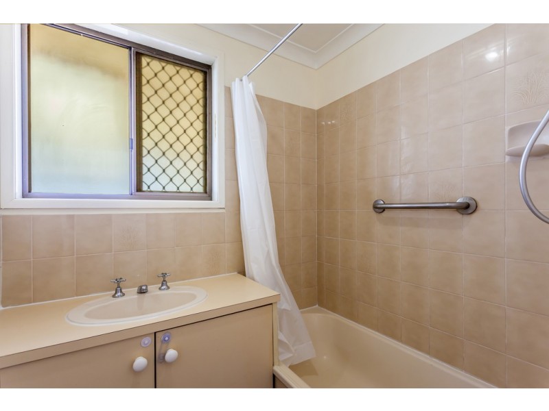 4 Dunemann Street, Kearneys Spring QLD 4350
