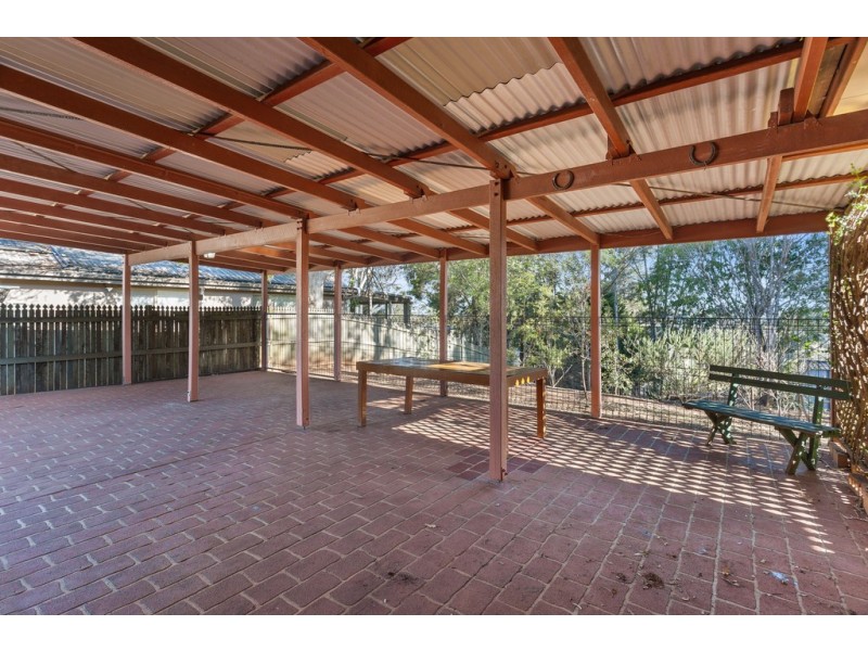 24 Harvey Street, Mount Lofty QLD 4350