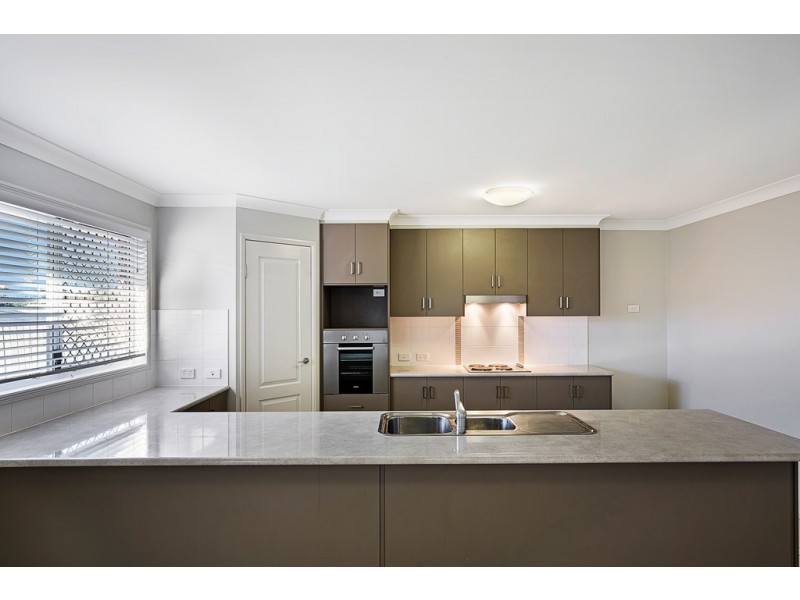 7 Latham Court, Wilsonton Heights QLD 4350