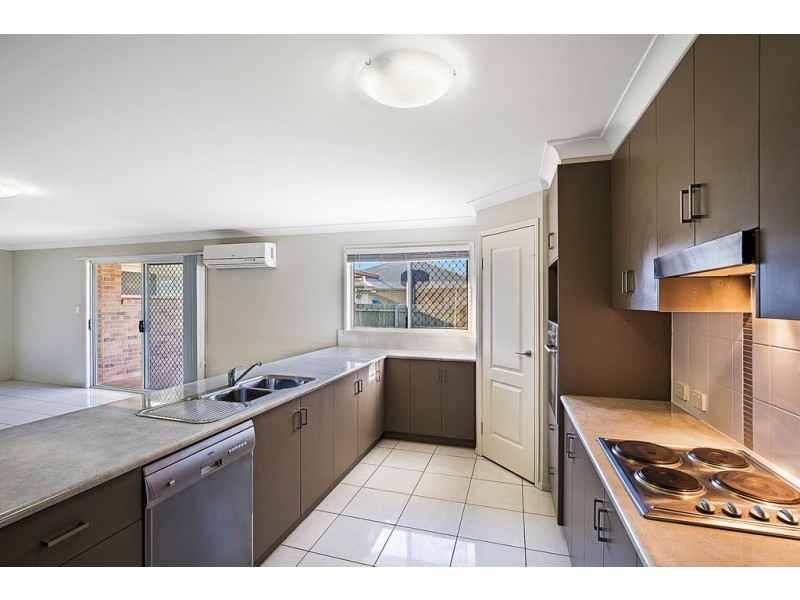 7 Latham Court, Wilsonton Heights QLD 4350