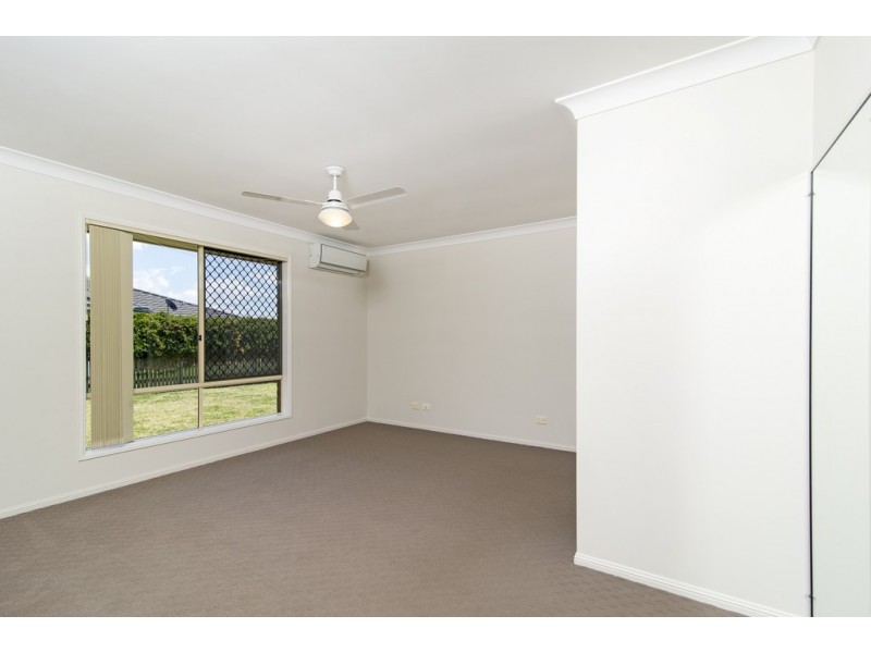 11 Barton Street, Middle Ridge QLD 4350
