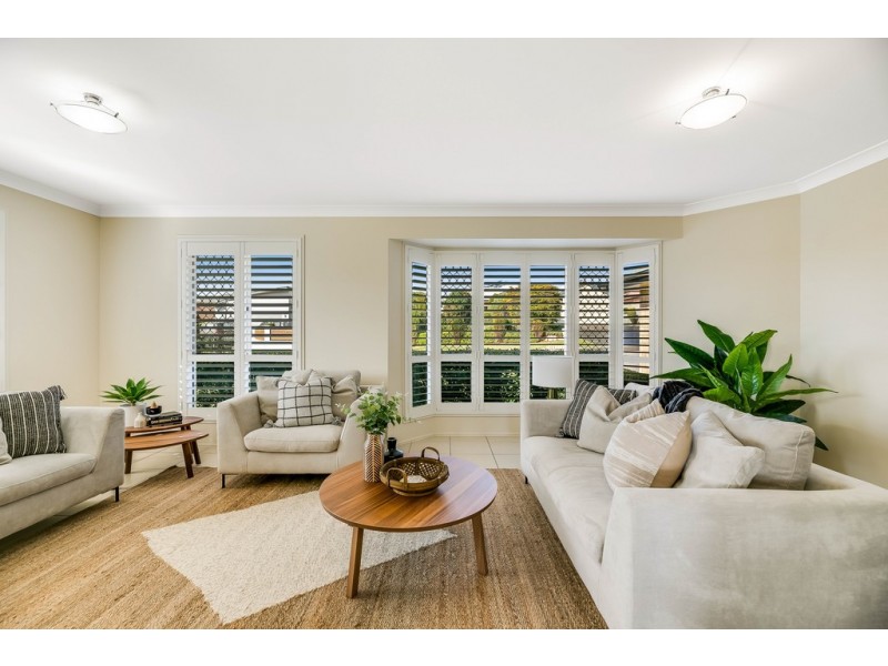 9 La Vista Court, Middle Ridge QLD 4350