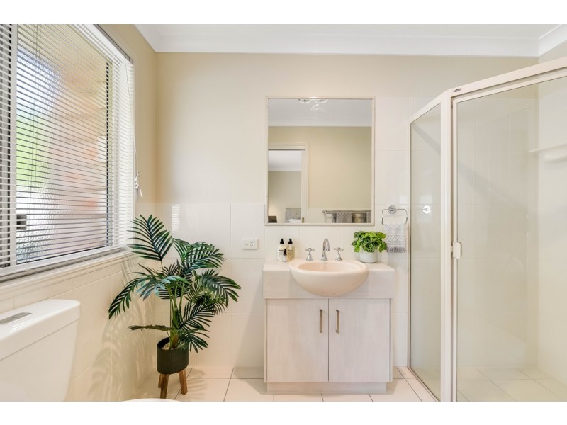 9 La Vista Court, Middle Ridge QLD 4350