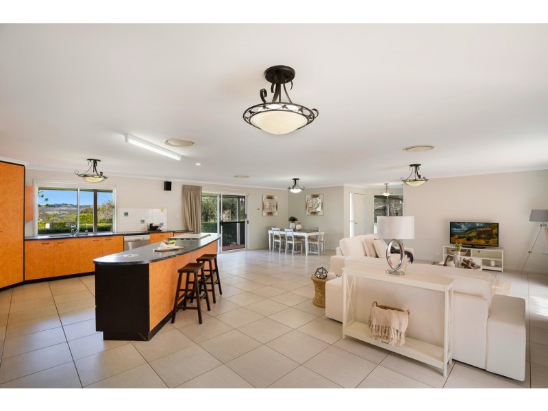 ‘Belle Vue’ 16-20 Riethmuller Road, Glenvale QLD 4350