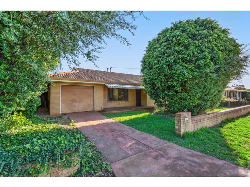 18 Panda Street, Harristown QLD 4350