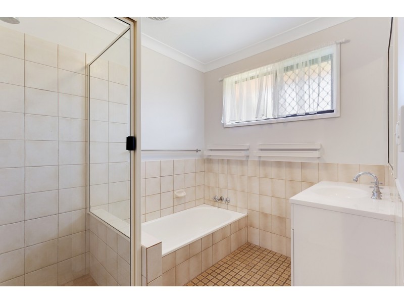 18 Panda Street, Harristown QLD 4350
