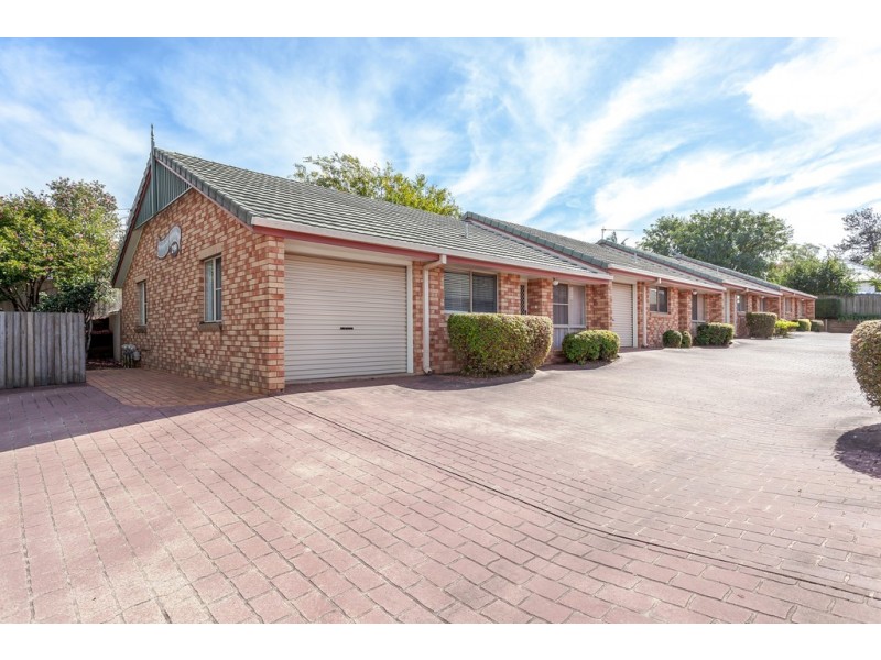Unit 1/299 James Street, Newtown QLD 4350