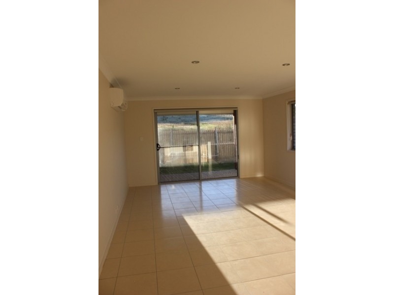 2/9 Lexi Street, Glenvale QLD 4350