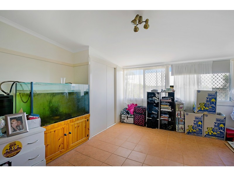 15 Gladstone Street, Newtown QLD 4350