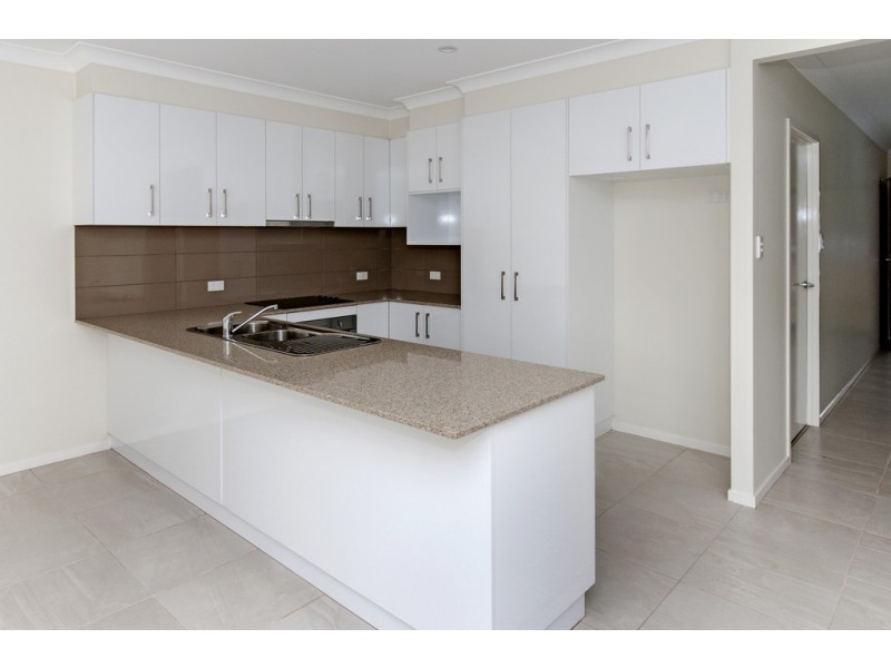 Unit 2/65 Crown Street, Rangeville QLD 4350
