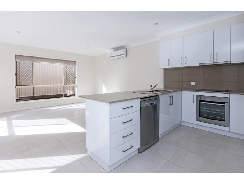 Unit 2/65 Crown Street, Rangeville QLD 4350