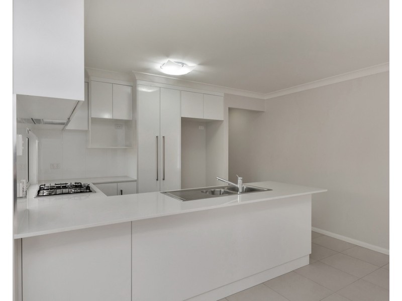 2/11 Furness Court, Kearneys Spring QLD 4350