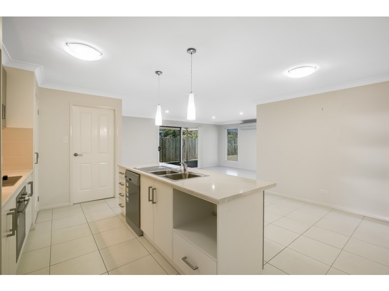 61 Entabeni Drive, Kearneys Spring QLD 4350