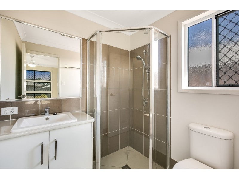 61 Entabeni Drive, Kearneys Spring QLD 4350