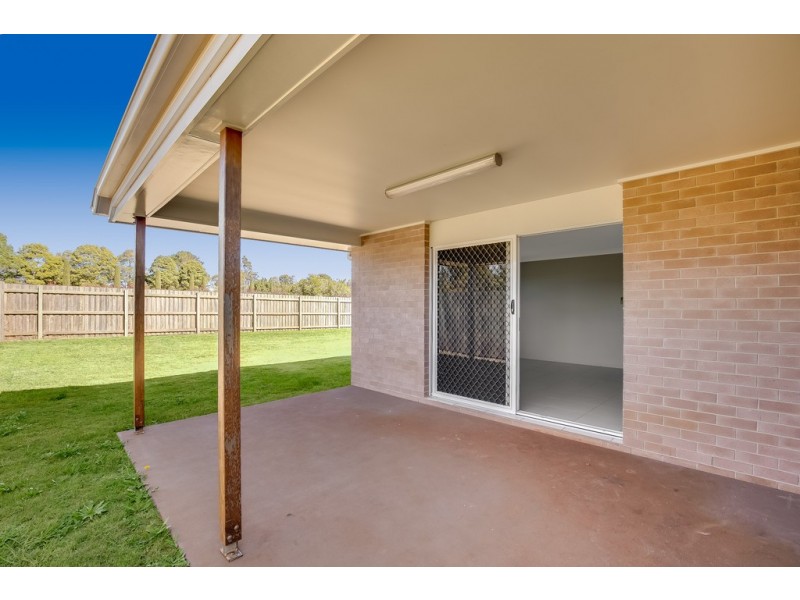 61 Entabeni Drive, Kearneys Spring QLD 4350