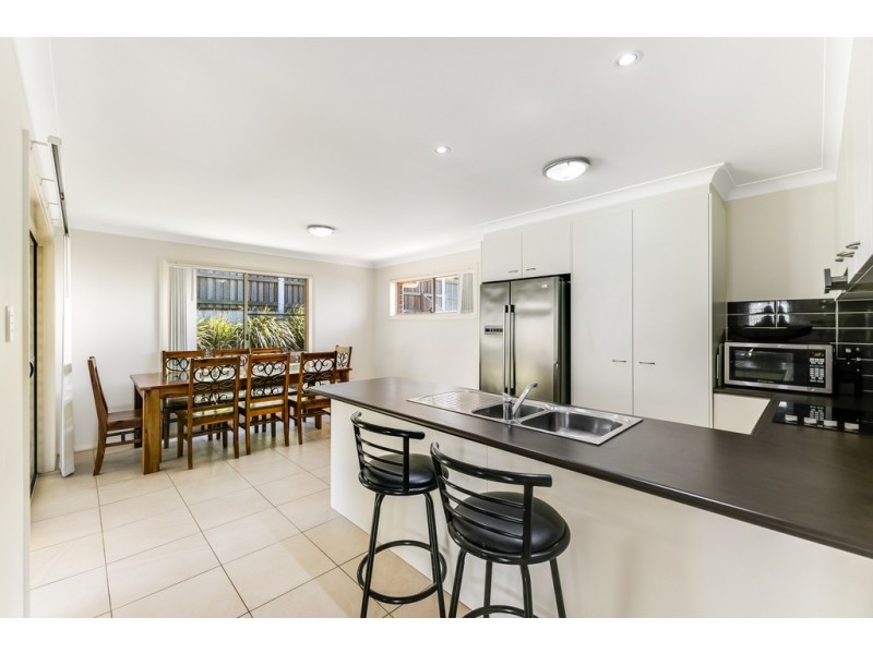 95 Entabeni Drive, Kearneys Spring QLD 4350