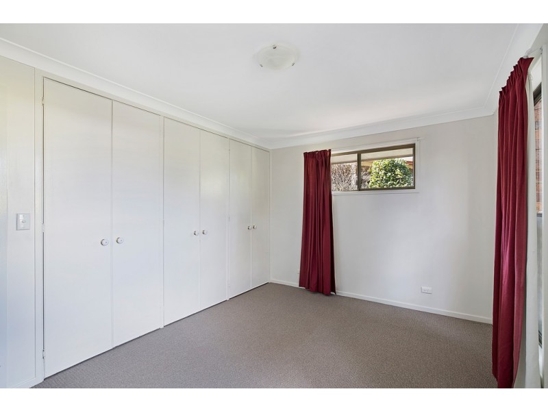 27 Lotus Crescent, Centenary Heights QLD 4350