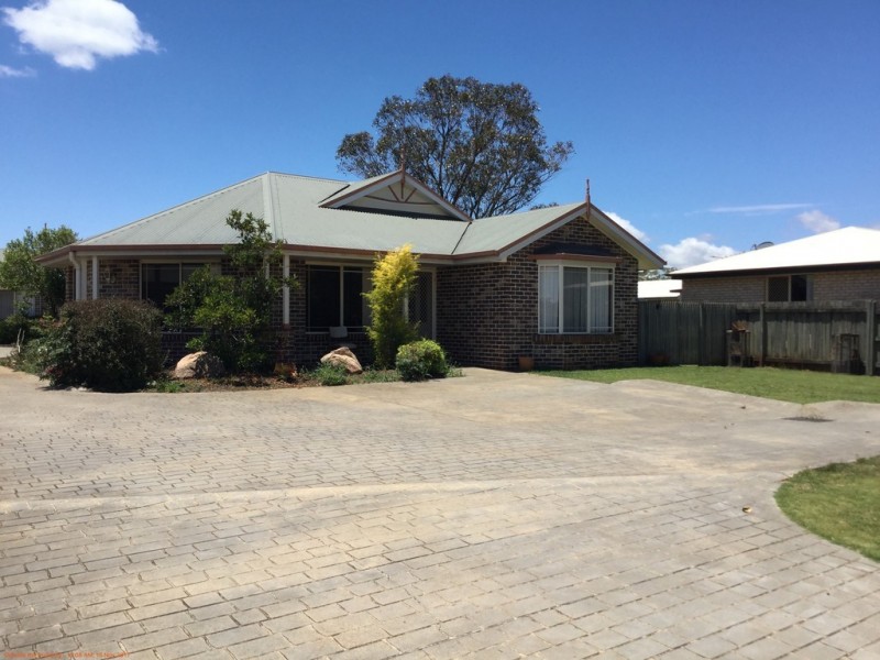 1/34 Emma Drive, Kearneys Spring QLD 4350