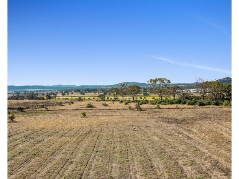 75 Crockers Road, Westbrook QLD 4350