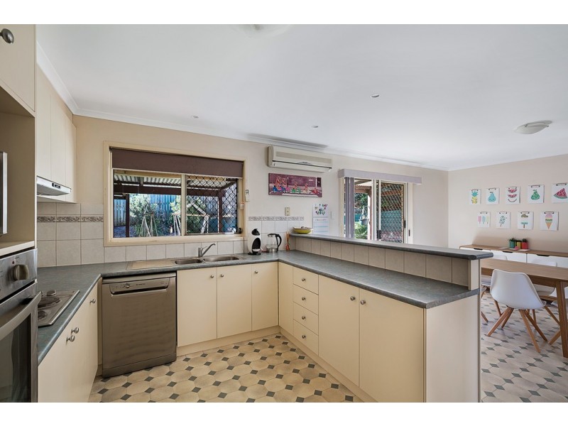 48 Catalina Drive, Wilsonton QLD 4350