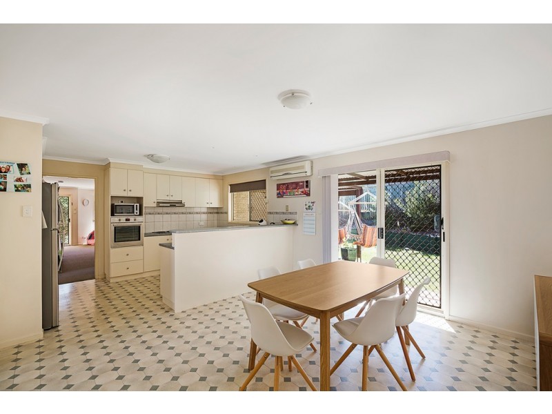 48 Catalina Drive, Wilsonton QLD 4350