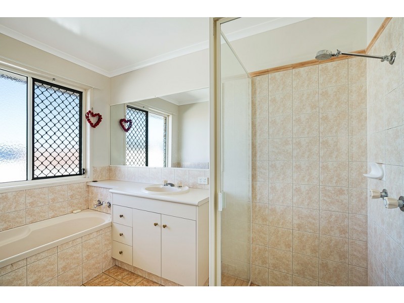 48 Catalina Drive, Wilsonton QLD 4350