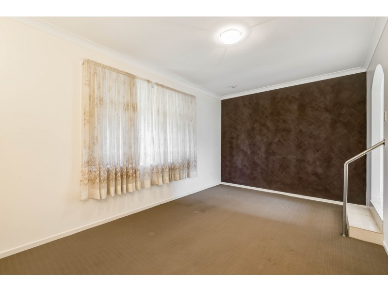 1 Westbrook Street, Newtown QLD 4350