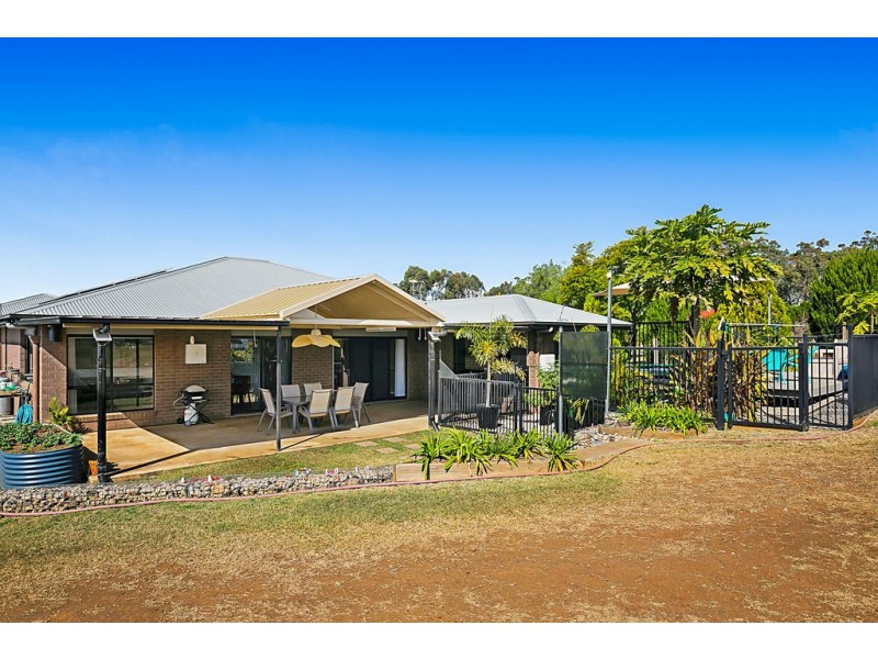 11 Kurrajong Court, Meringandan West QLD 4352