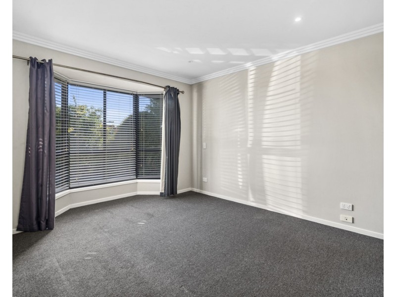 Unit 1/28 Cuttaburra Crescent, Glenvale QLD 4350