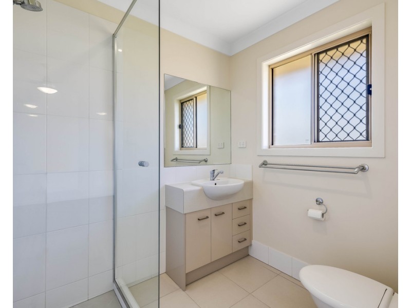 10 Monarch Street, Meringandan West QLD 4352