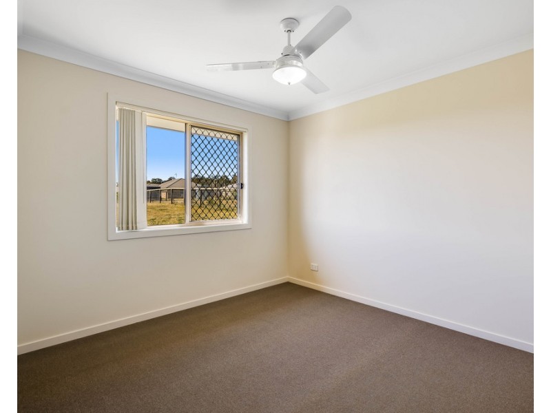 10 Monarch Street, Meringandan West QLD 4352