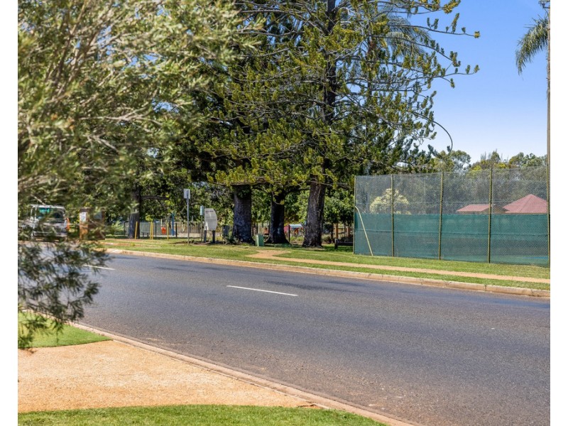 297 Stenner Street, Centenary Heights QLD 4350