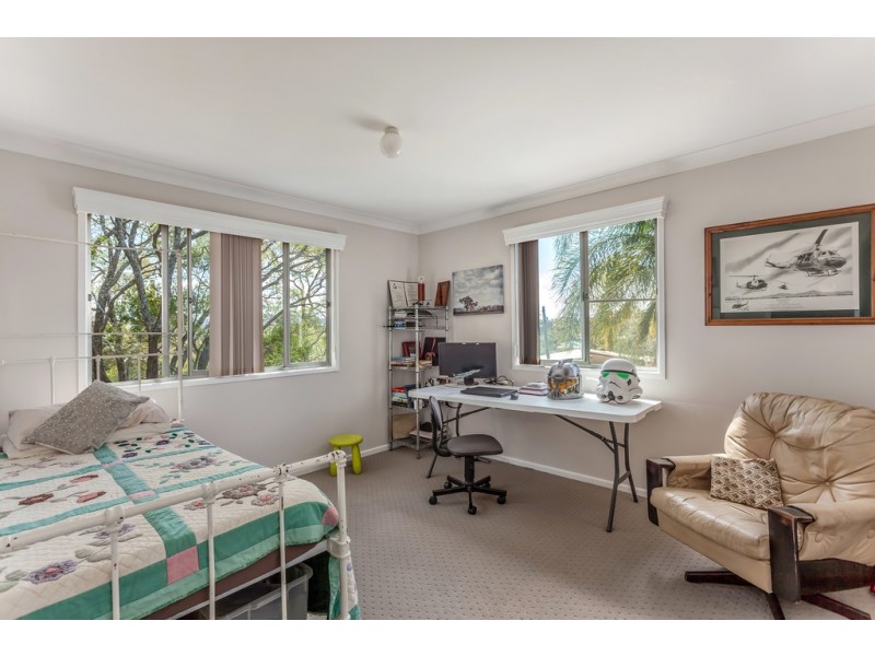 6 Ramsey Street, Glenvale QLD 4350