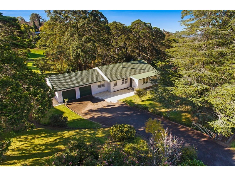 13 Jellicoe Street, Mount Lofty QLD 4350
