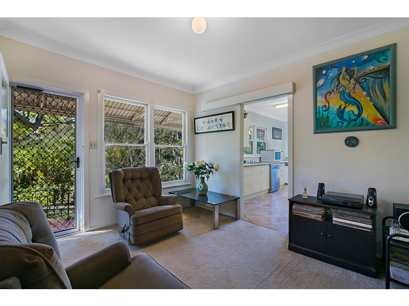 13 Jellicoe Street, Mount Lofty QLD 4350