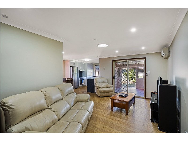 7 Tess Close, Middle Ridge QLD 4350