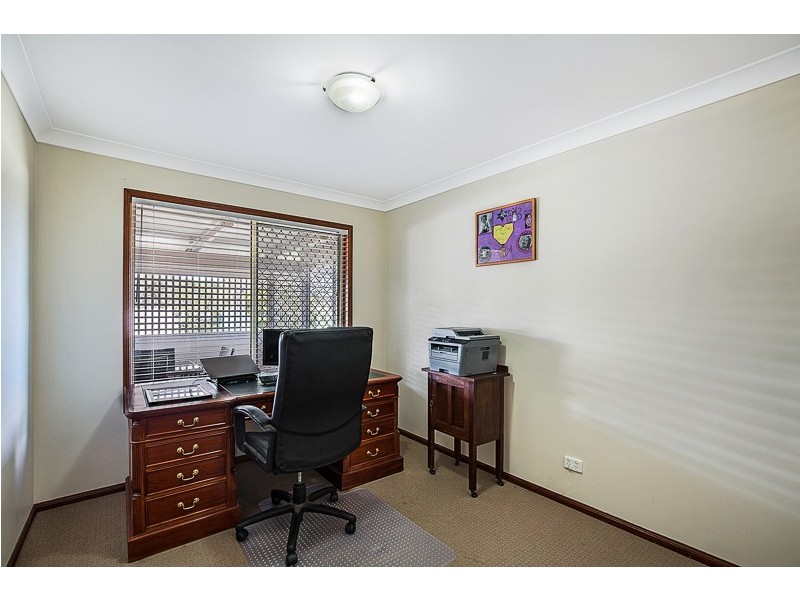 7 Tess Close, Middle Ridge QLD 4350
