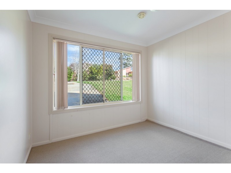 17 Dalzell Crescent, Darling Heights QLD 4350