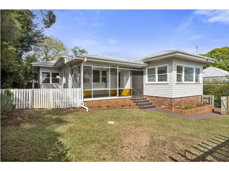 96a Jellicoe Street, North Toowoomba QLD 4350