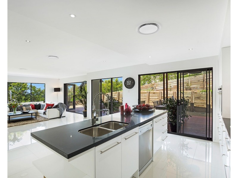 28 Piccadilly Court, Mount Lofty QLD 4350