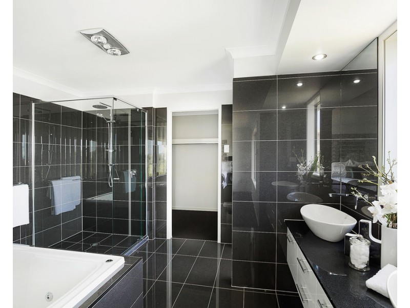 28 Piccadilly Court, Mount Lofty QLD 4350