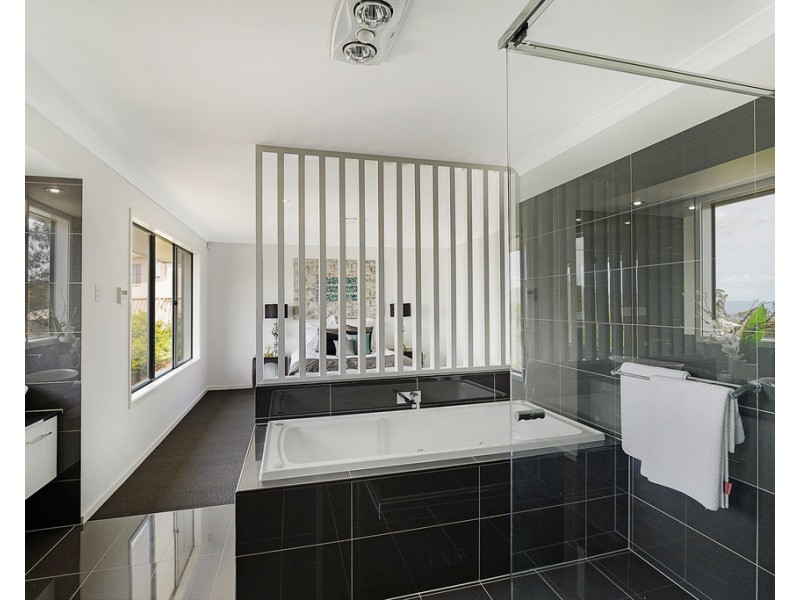 28 Piccadilly Court, Mount Lofty QLD 4350
