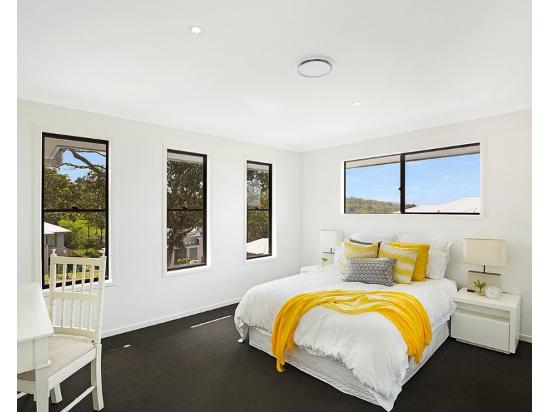 28 Piccadilly Court, Mount Lofty QLD 4350