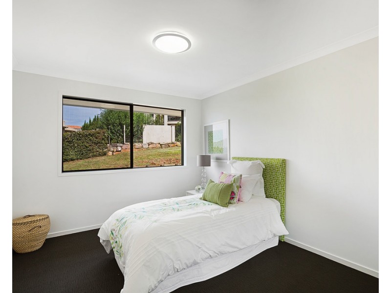 28 Piccadilly Court, Mount Lofty QLD 4350