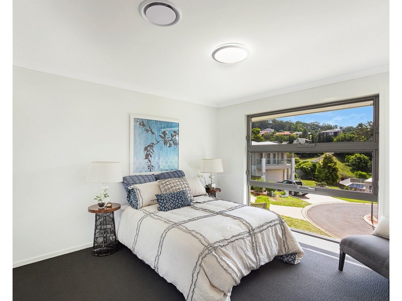 28 Piccadilly Court, Mount Lofty QLD 4350