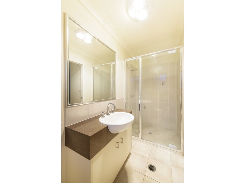 5/11 Gladstone Street, Newtown QLD 4350