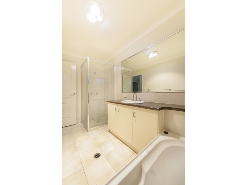 5/11 Gladstone Street, Newtown QLD 4350